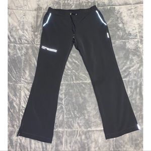 heart and soul scrub pants. Lots of pockets!